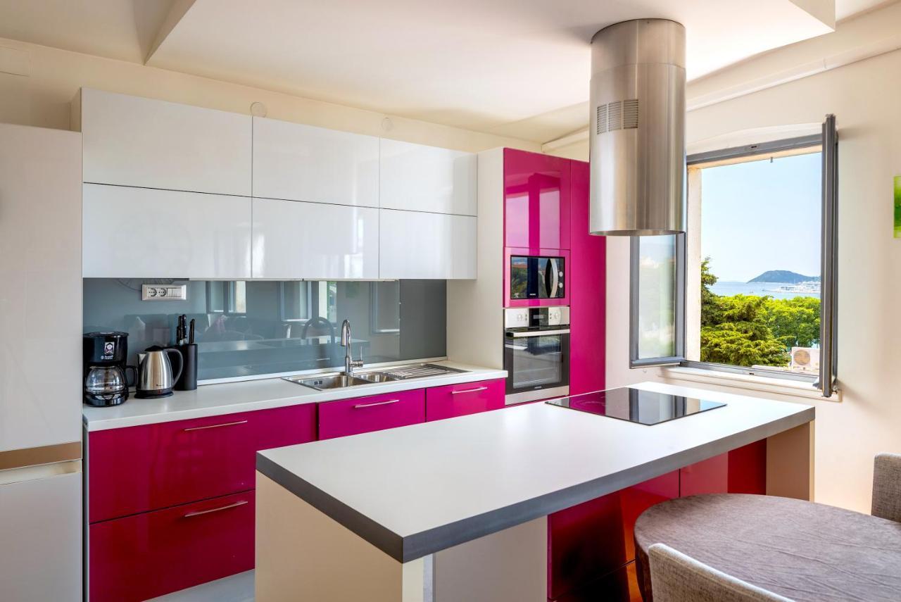 Luxury Apartment Olavia Rooftop Terrace & Seaview Сплит Екстериор снимка