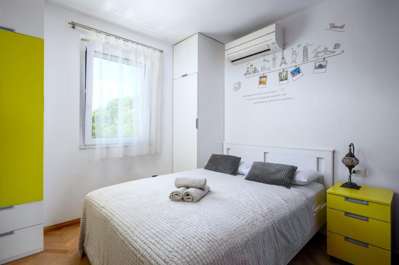 Luxury Apartment Olavia Rooftop Terrace & Seaview Сплит Екстериор снимка