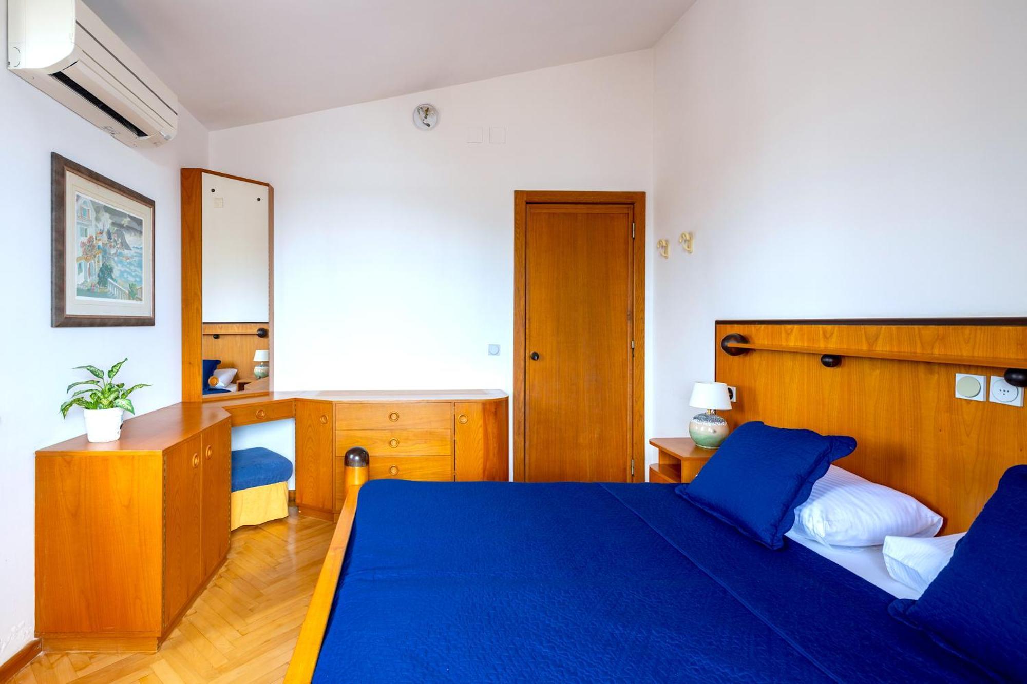 Luxury Apartment Olavia Rooftop Terrace & Seaview Сплит Екстериор снимка