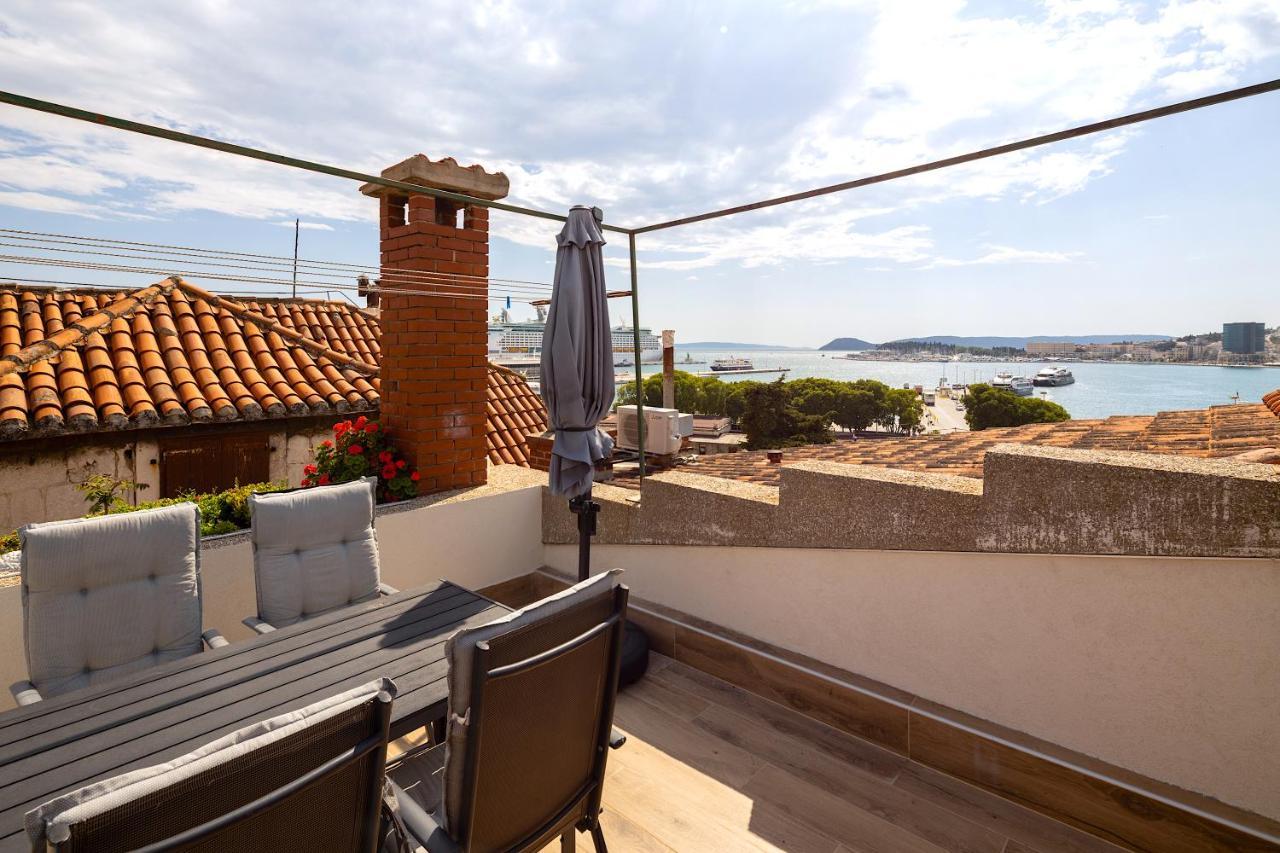 Luxury Apartment Olavia Rooftop Terrace & Seaview Сплит Екстериор снимка