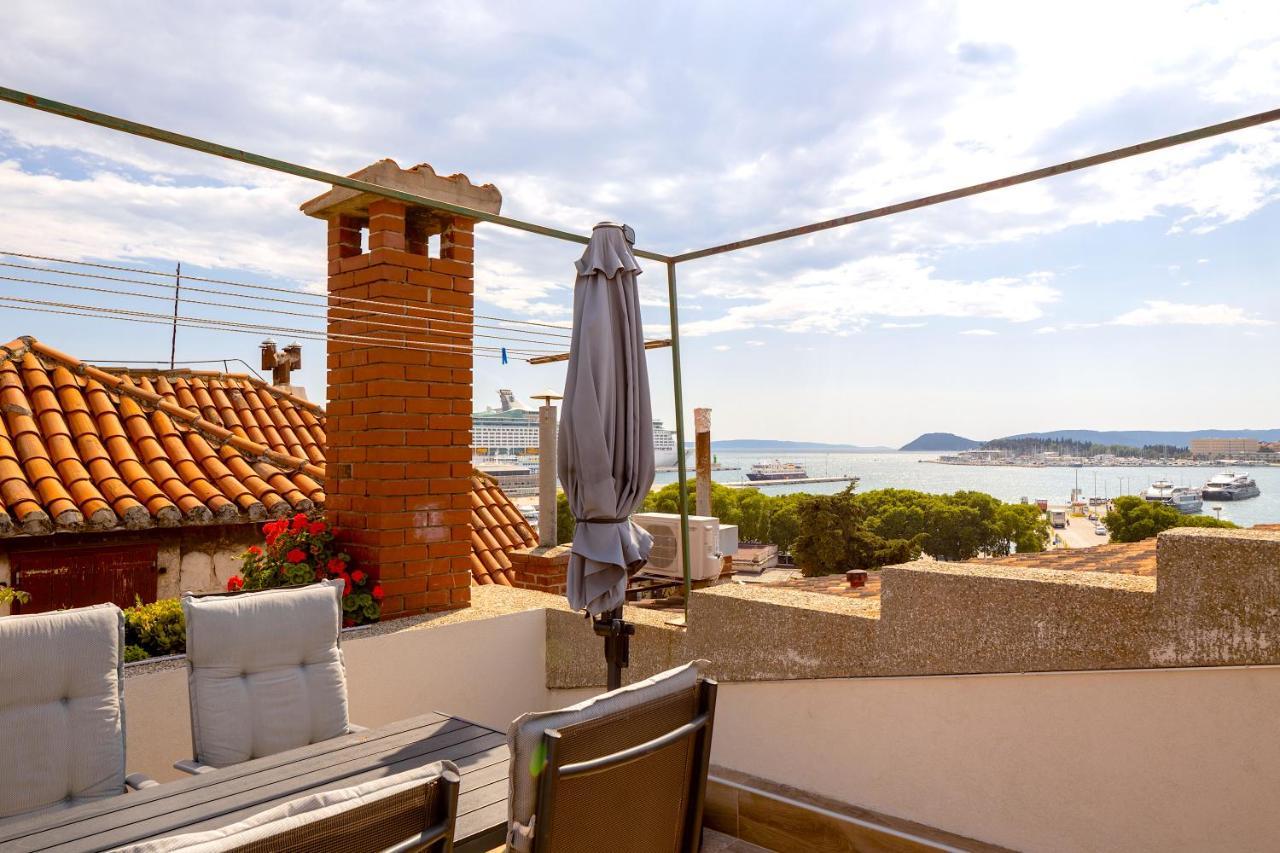 Luxury Apartment Olavia Rooftop Terrace & Seaview Сплит Екстериор снимка