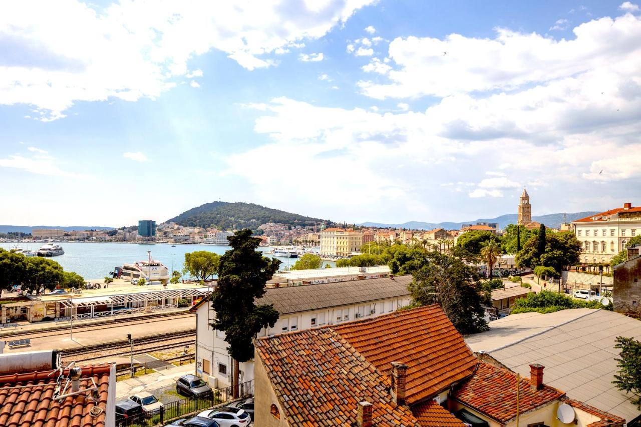 Luxury Apartment Olavia Rooftop Terrace & Seaview Сплит Екстериор снимка